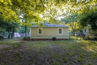 2111 Highland St in Charlotte, NC - Building Photo - Building Photo