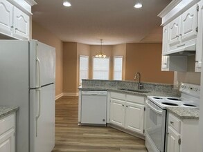 3421 Beacon Dr in Sumter, SC - Building Photo - Building Photo