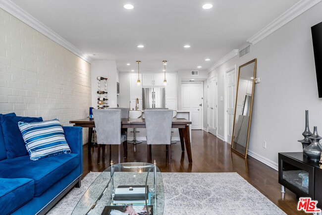 11750 W Sunset Blvd in Los Angeles, CA - Building Photo - Building Photo