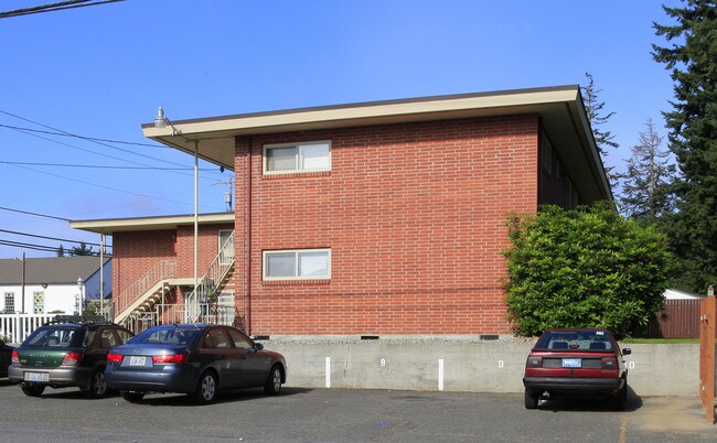 The Berkshire Apartments in Everett, WA - Building Photo - Building Photo