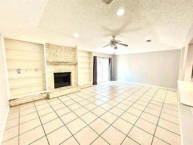 property at 1401 Somerset Dr