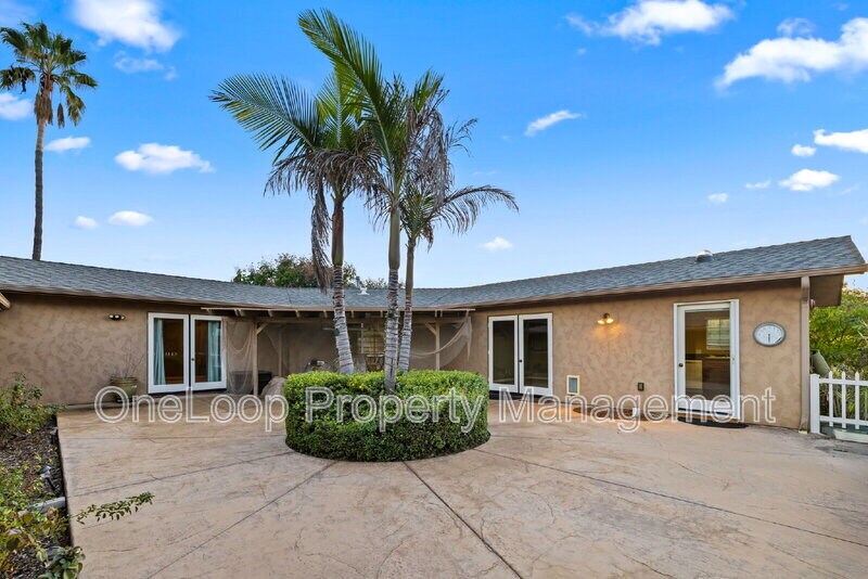 8823 Los Coches Rd in Lakeside, CA - Building Photo