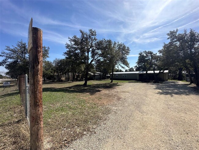 1500 Falcon Oaks Dr in Leander, TX - Building Photo - Building Photo