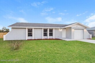 1698 Tilly St SE in Palm Bay, FL - Building Photo - Building Photo