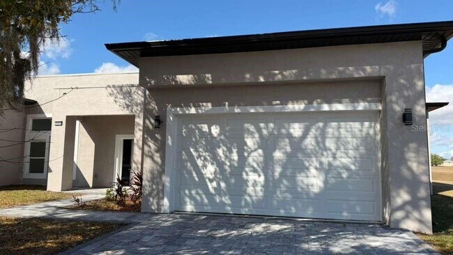 6805 Heavitree Dr in Sebring, FL - Building Photo - Building Photo