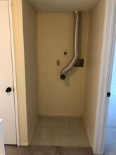 401 W Dryden St, Unit 211 in Glendale, CA - Building Photo - Building Photo