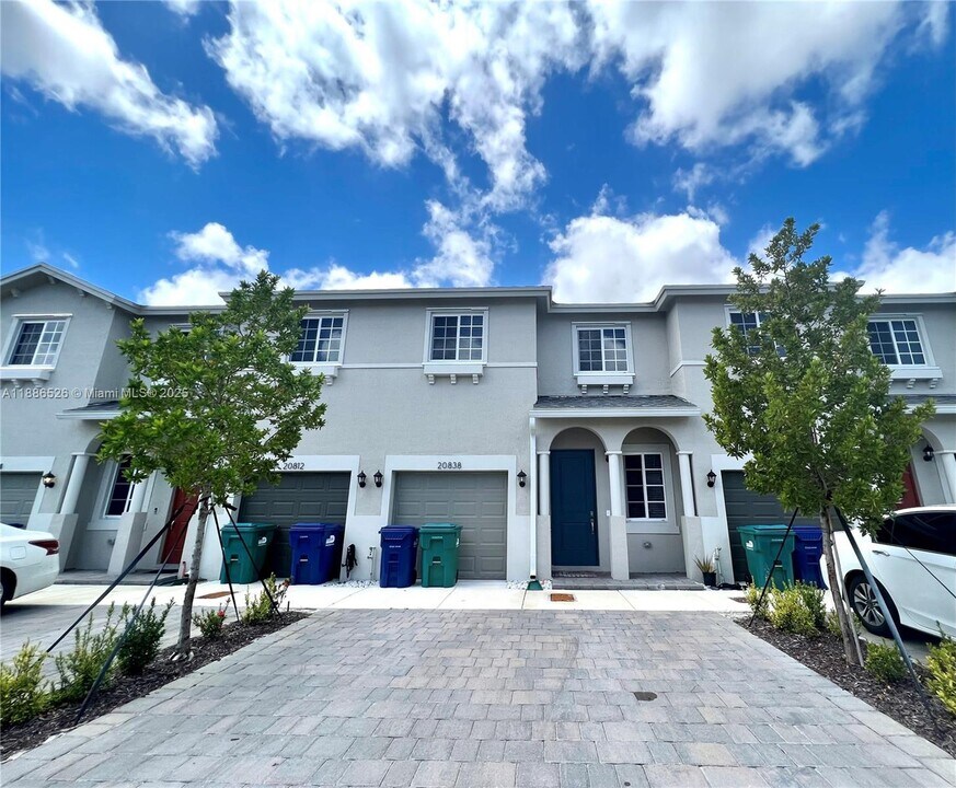 20838 NW 13th Ave in Miami Gardens, FL - Building Photo