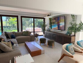 5911 Alton Rd in Miami, FL - Building Photo - Building Photo