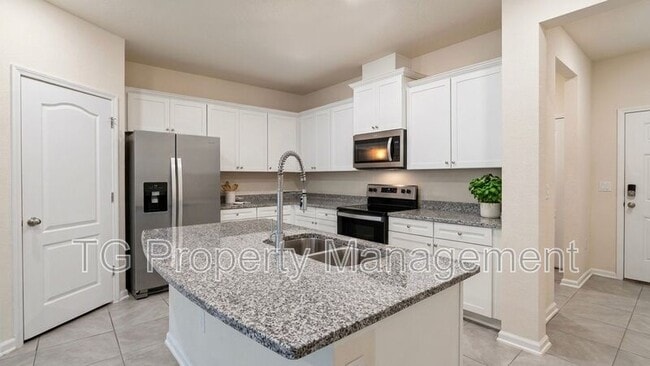 property at 124 Pasadena Dr