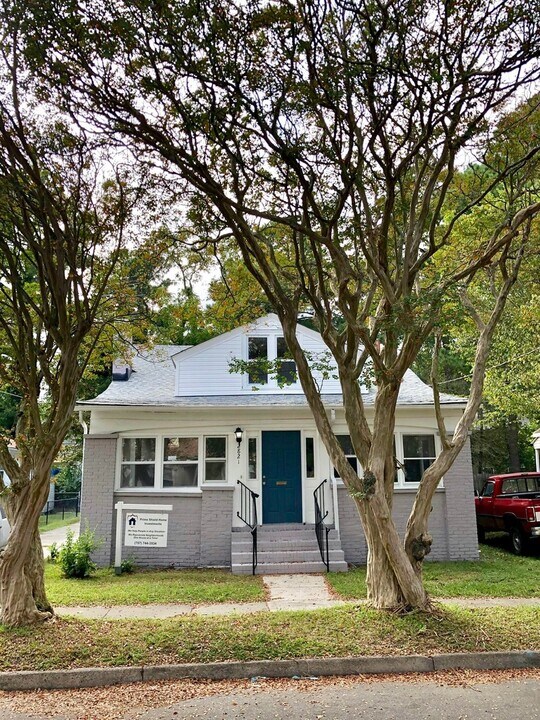 2821 Vincent Ave in Norfolk, VA - Building Photo