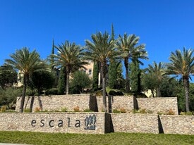 2682 Escala Cir in San Diego, CA - Building Photo