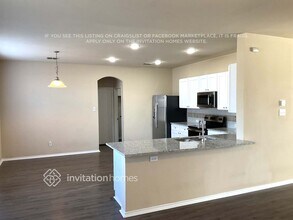 1000 Pebblecreek Dr in Burleson, TX - Building Photo - Building Photo