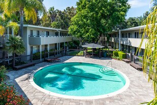 Shutters Apartments in Walnut Creek, CA - Building Photo