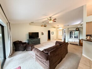 4918 Raylene Way in St. Cloud, FL - Building Photo - Building Photo