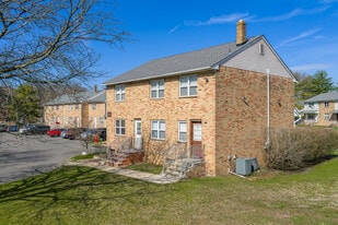 Presidential Estates in North Brunswick, NJ - Building Photo