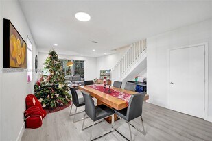 3643 San Simeon Cir in Weston, FL - Building Photo