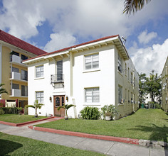 123 Menores Ave in Coral Gables, FL - Building Photo - Building Photo