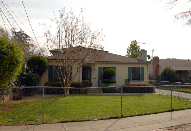 82-88 S Daisy Ave in Pasadena, CA - Building Photo - Building Photo