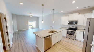 13 Racquet Club Dr in Pawleys Island, SC - Building Photo - Building Photo