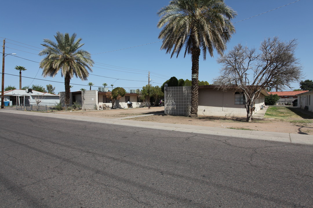 1901-1907 N 18th St in Phoenix, AZ - Building Photo