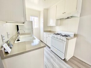 1827 Butler Ave, Unit 7 in Los Angeles, CA - Building Photo - Building Photo