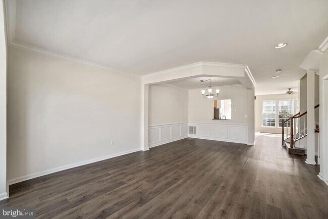 5635 Sheals Ln in Centreville, VA - Foto de edificio - Building Photo