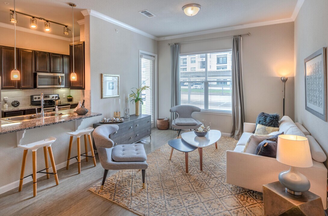 Encore 380 in Aubrey, TX - Building Photo