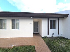 14056 SW 51st Ln in Miami, FL - Building Photo