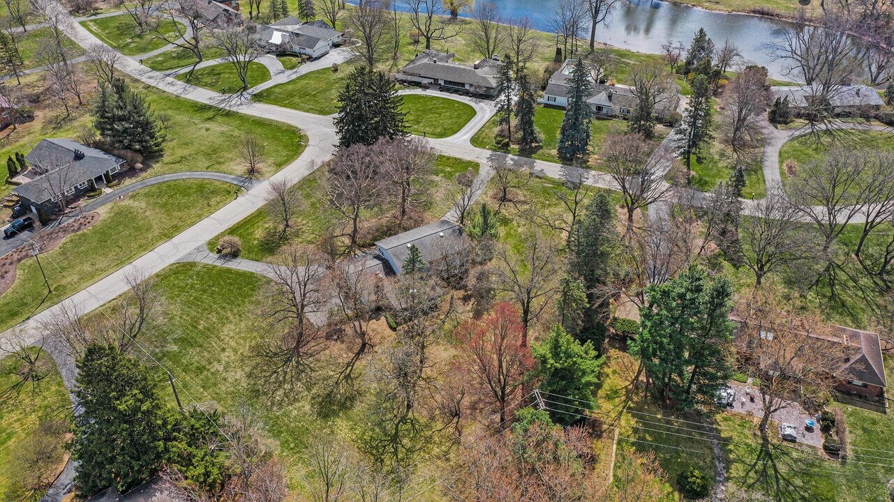 6760 Orinoco Cir in Bloomfield Hills, MI - Building Photo