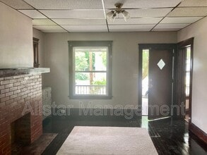 3786 W 37th St in Cleveland, OH - Building Photo - Building Photo