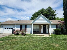 1600 Garden Ln in Cookeville, TN - Building Photo