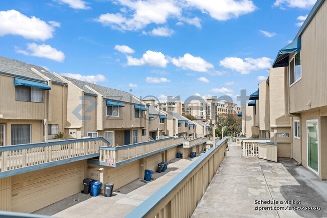1017 Imperial Pl in Hayward, CA - Building Photo - Building Photo