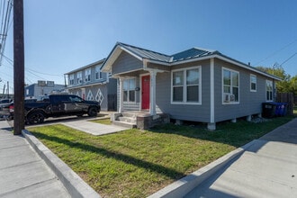 1804 Morgan Ave in Corpus Christi, TX - Building Photo - Building Photo