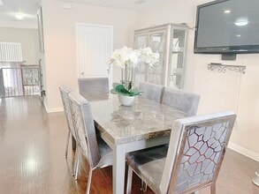 Osborne in Pacoima, CA - Building Photo - Building Photo