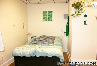 879 Beacon St in Boston, MA - Foto de edificio - Building Photo