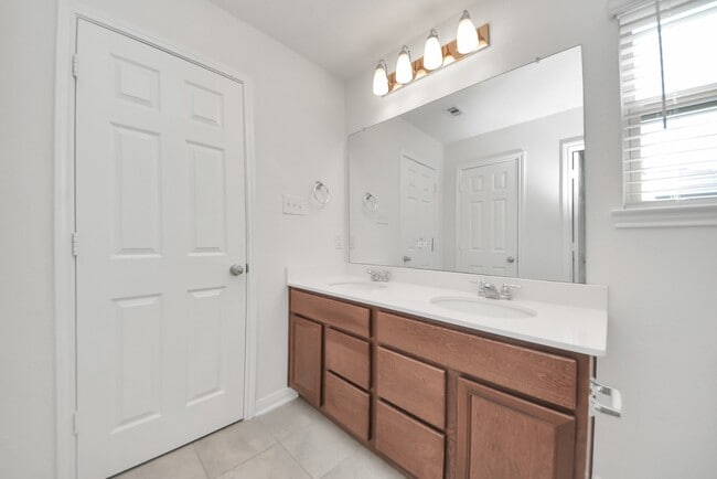 17322 Texas Willow Dr in Tomball, TX - Foto de edificio - Building Photo