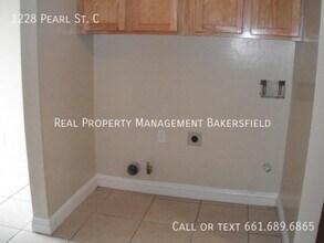 1228 Pearl St in Bakersfield, CA - Building Photo - Building Photo