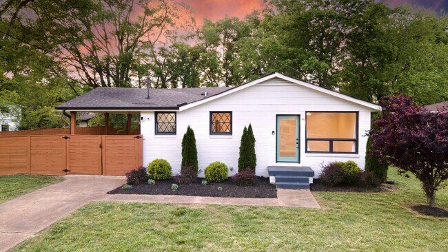 3205 Crislynndale Dr in Nashville, TN - Building Photo - Building Photo