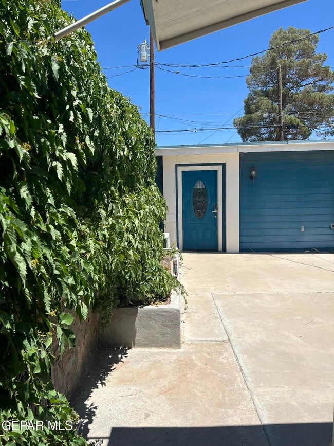 property at 3115 Hamilton Ave