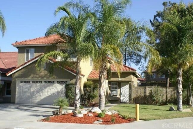property at 42344 Vía Consuelo