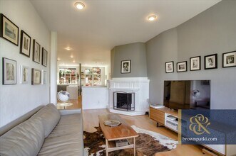 16 Montezuma St in San Francisco, CA - Building Photo - Building Photo