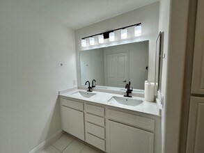 2201 Ladrillo Aisle in Irvine, CA - Building Photo - Building Photo