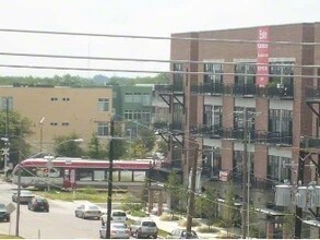 Este Condominiums in Austin, TX - Building Photo - Building Photo