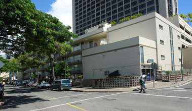 River Pauahi Apartments in Honolulu, HI - Building Photo - Building Photo