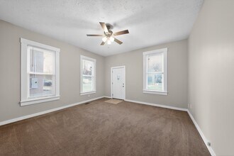 4206 Colerain Ave in Cincinnati, OH - Building Photo - Building Photo