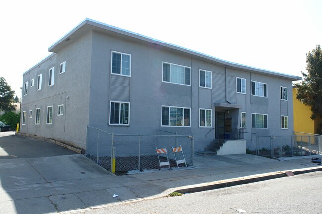 2207 Bonar St in Berkeley, CA - Foto de edificio - Building Photo