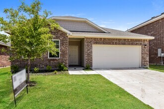 Crestridge Meadows in Lavon, TX - Building Photo - Building Photo