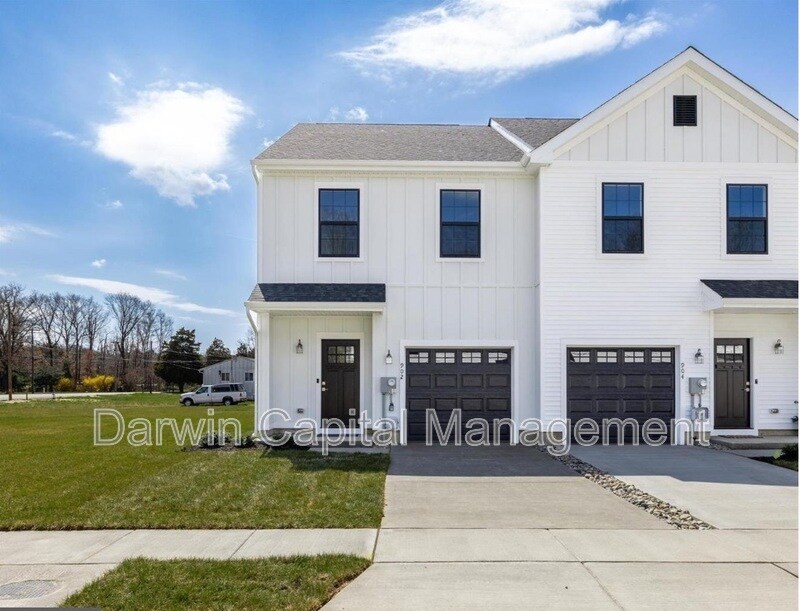 385 Tuckahoe Rd in Monroe, NJ - Building Photo