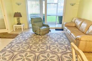 175 Turtle Lake Ct-Unit -9-111 in Naples, FL - Building Photo - Building Photo