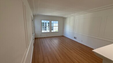 530 N Sycamore Ave, Unit Unit B in Los Angeles, CA - Building Photo - Building Photo